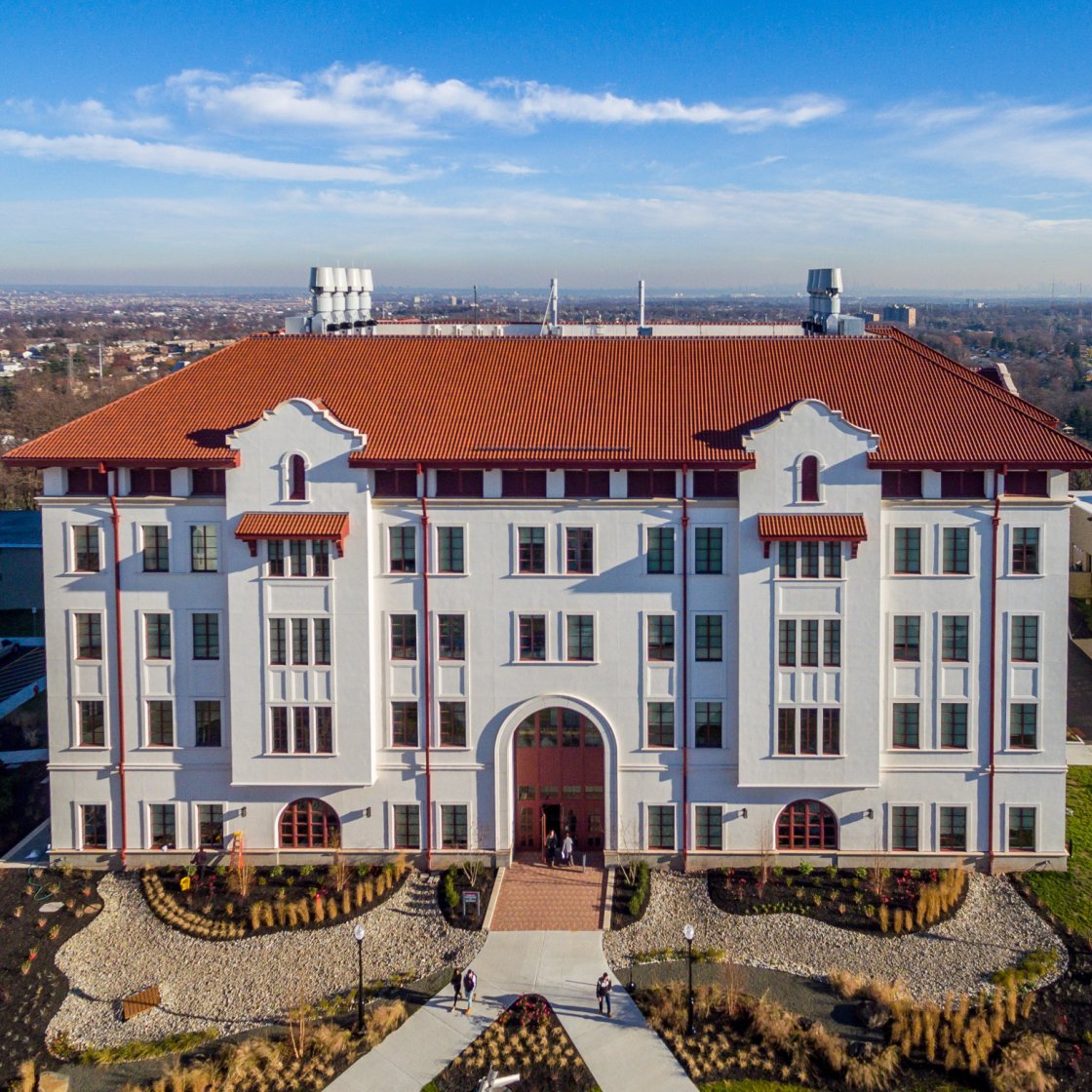 The Center for Environmental and Life Sciences