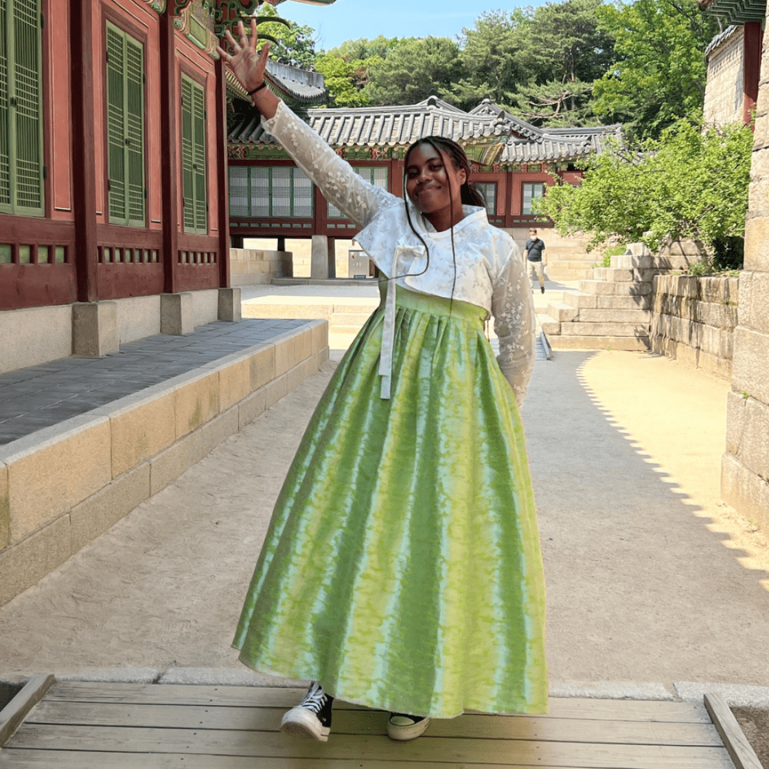 Maddy Riche University of Seoul 2022.