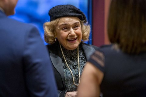 Arlene Crescenzi Allen ’64
