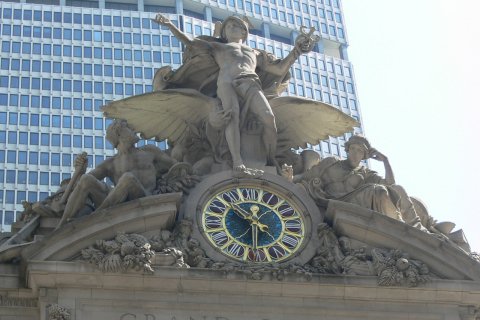 Photo of a classic of Hermes with a clock
