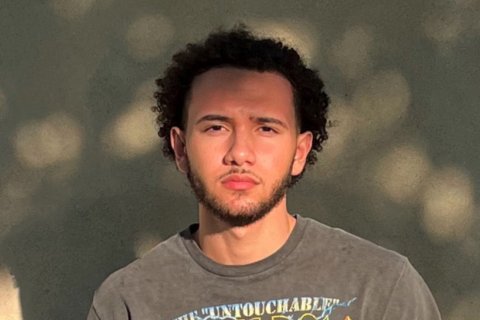 Headshot of Luis Angomas