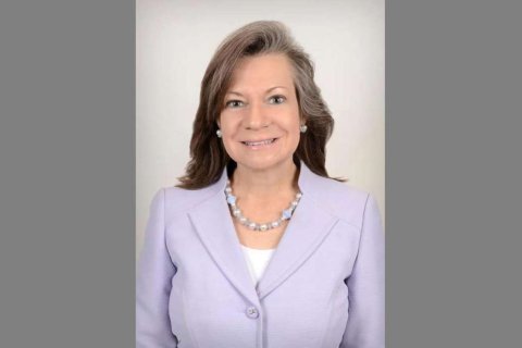 Denise Rover ’84