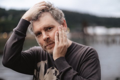 Gabriel Kahane headshot