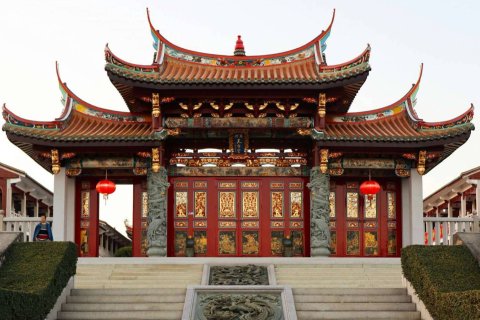 The exterior of a Chinese temple