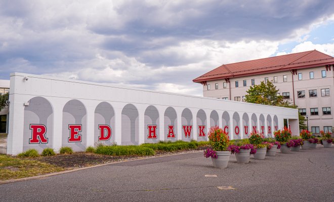 Student-Center_Red-Hawk-Country_081822