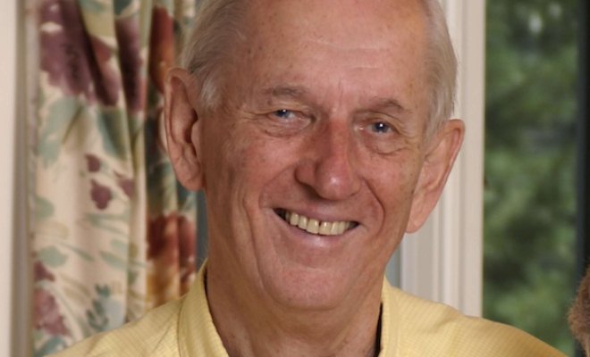 Tom Ott headshot