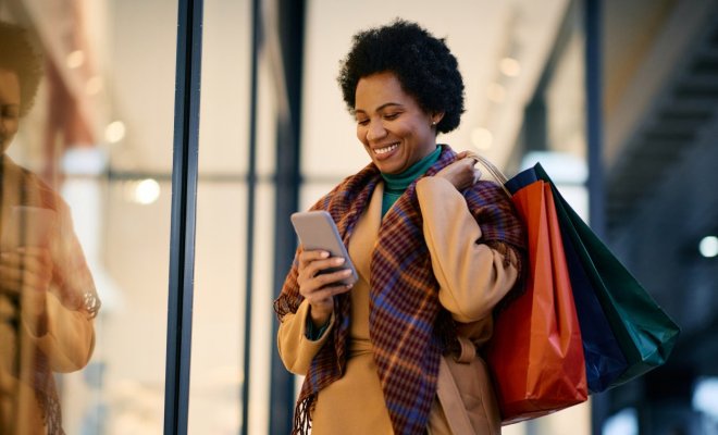 Shopper viewing phone 