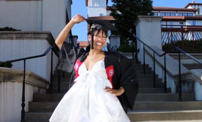 Alumna Mariya Davis