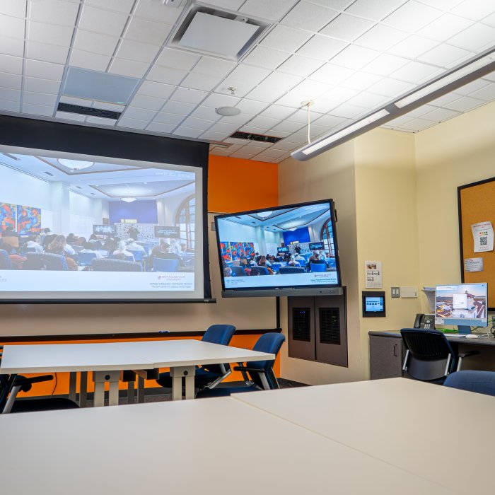 Classroom with projector screen 