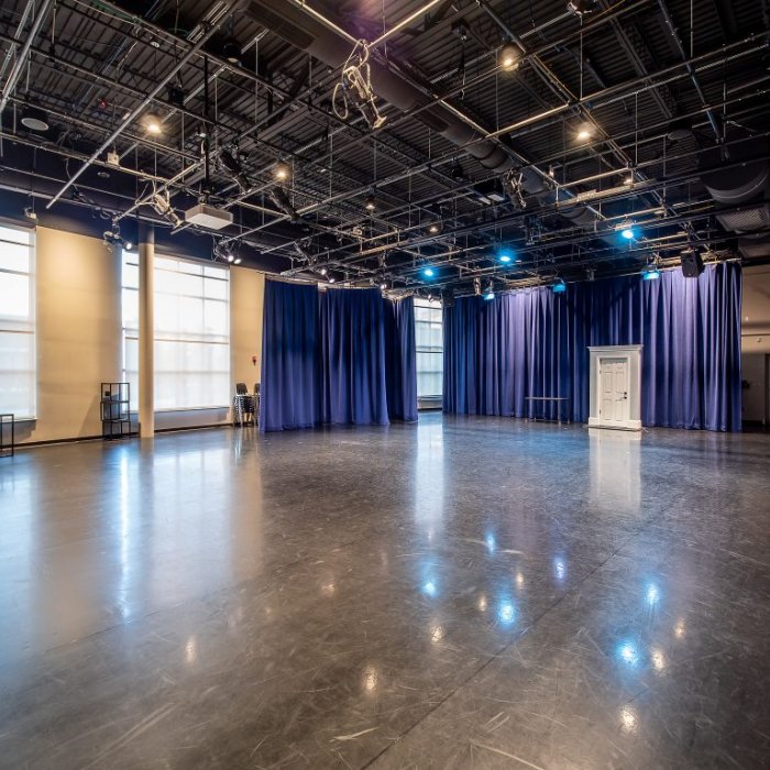 Small dance studio for scout location