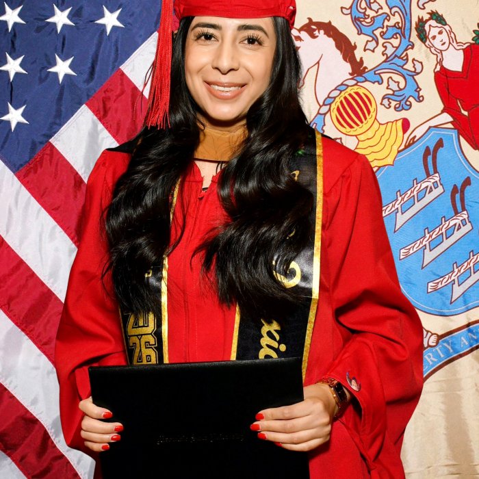 Noemi Yanez Mendoza graduation pic