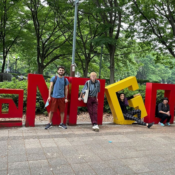 nagoya sign group photo