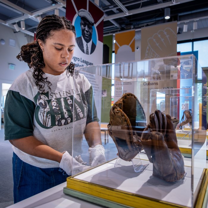 Student at the Muth Museum