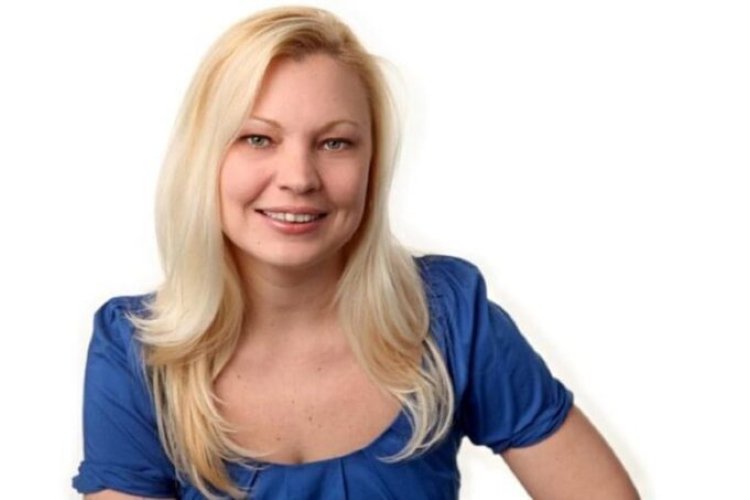 Erin McCann headshot.