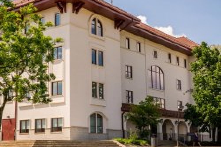 School of Nursing/The Graduate School Building