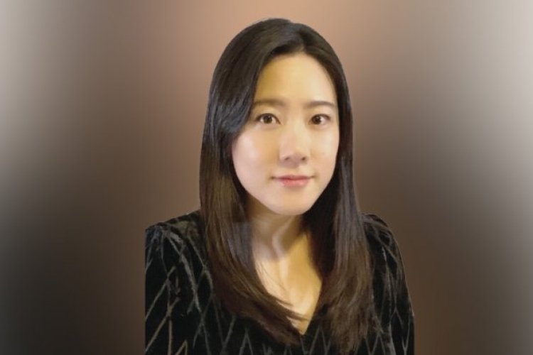 Headshot of Erin Kang