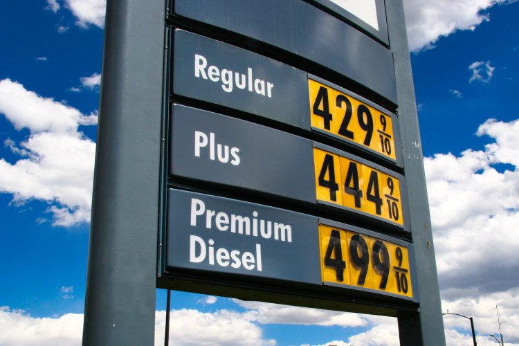 Photo of gas price sign