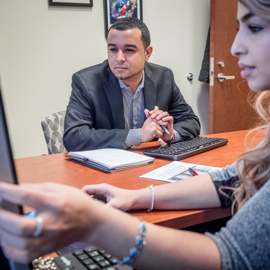 Student meeting with academic advisor