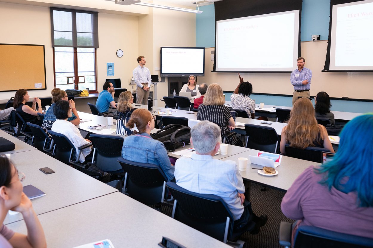 librarians presenting on AI
