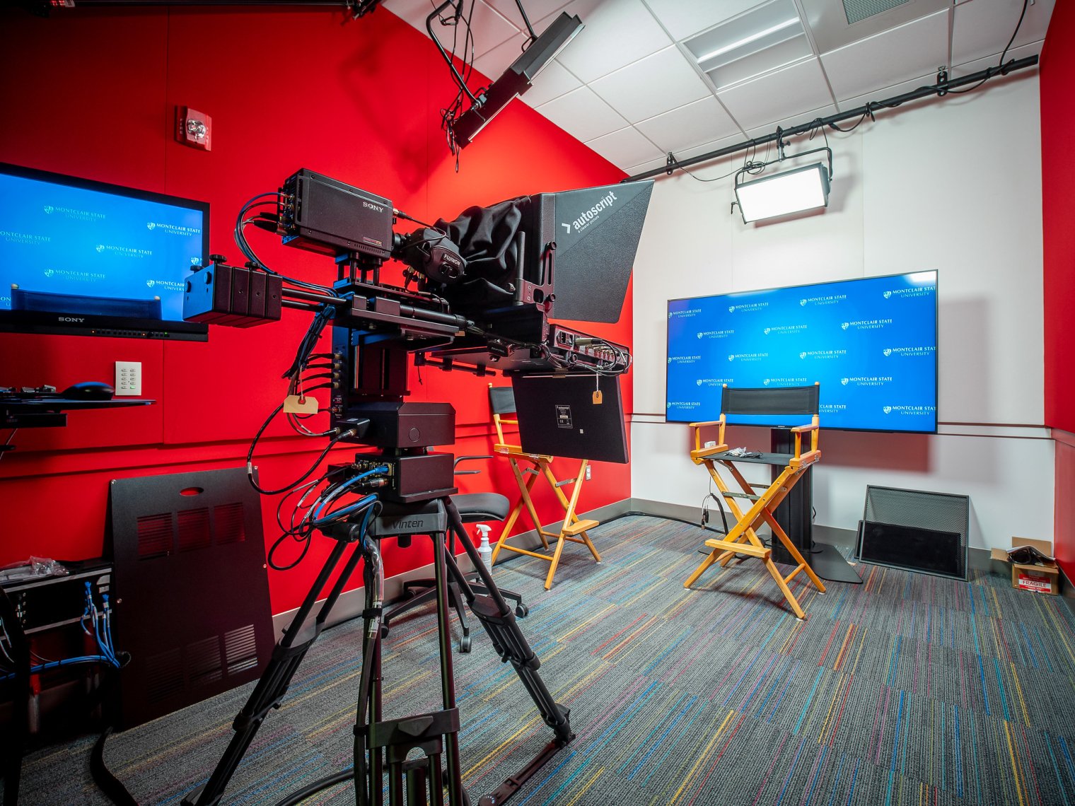 SCM Building Flash Studio 1