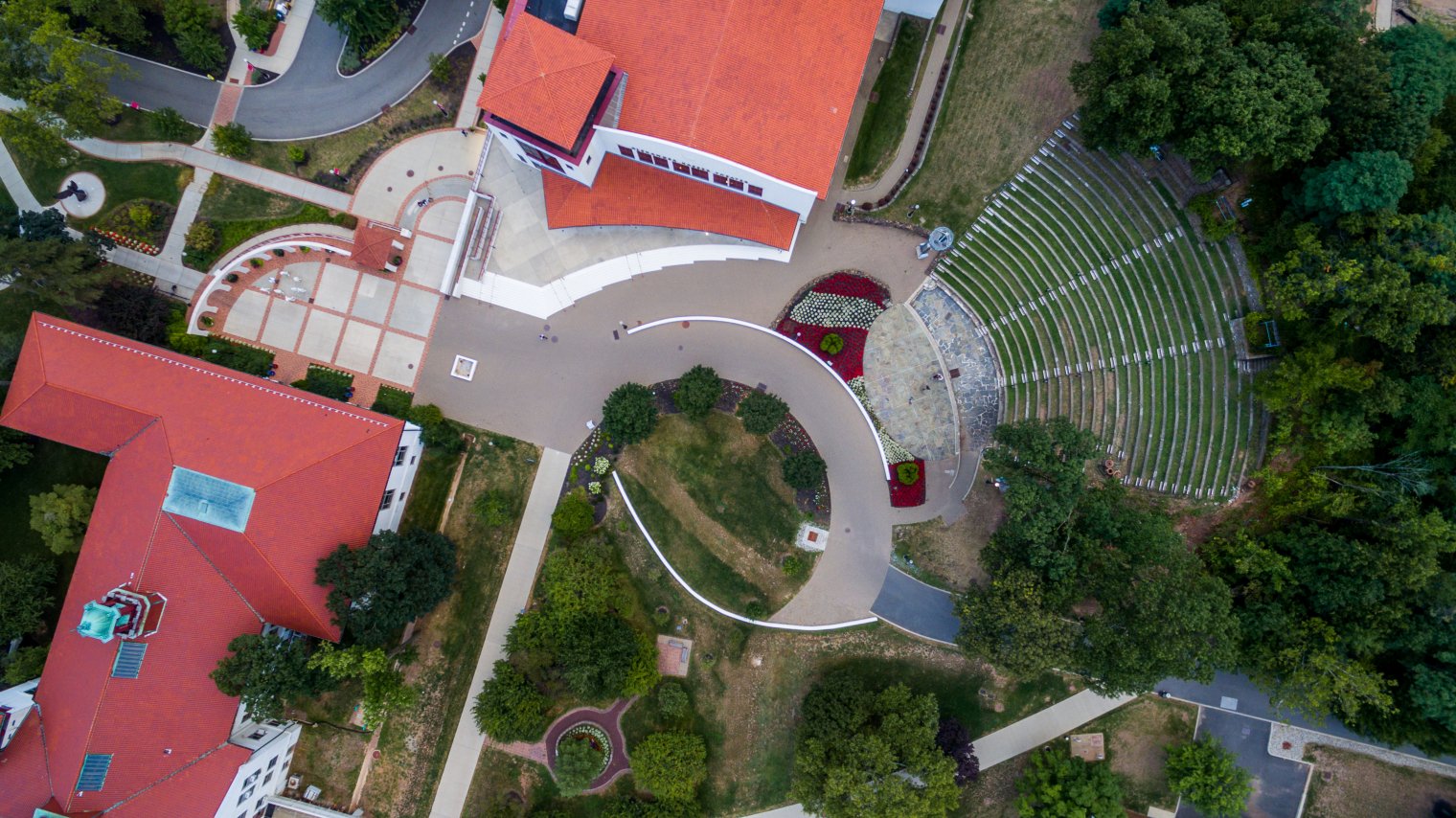 Aerial view of Cole Hall, Kasser Theater, and Amphitheater