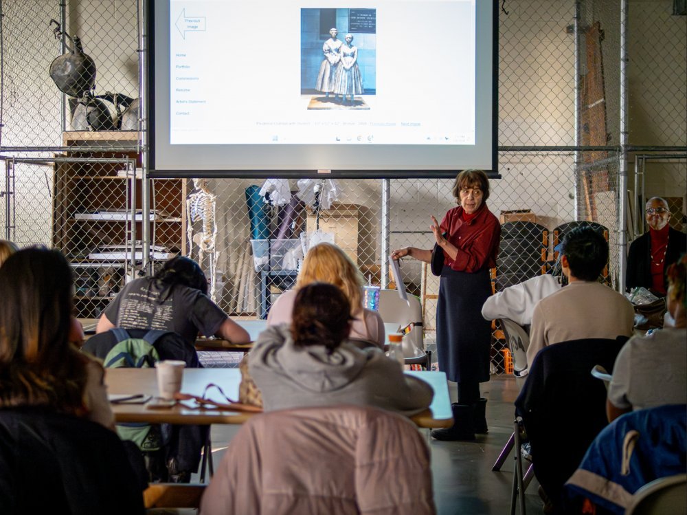 Gabriel Koren presenting to students