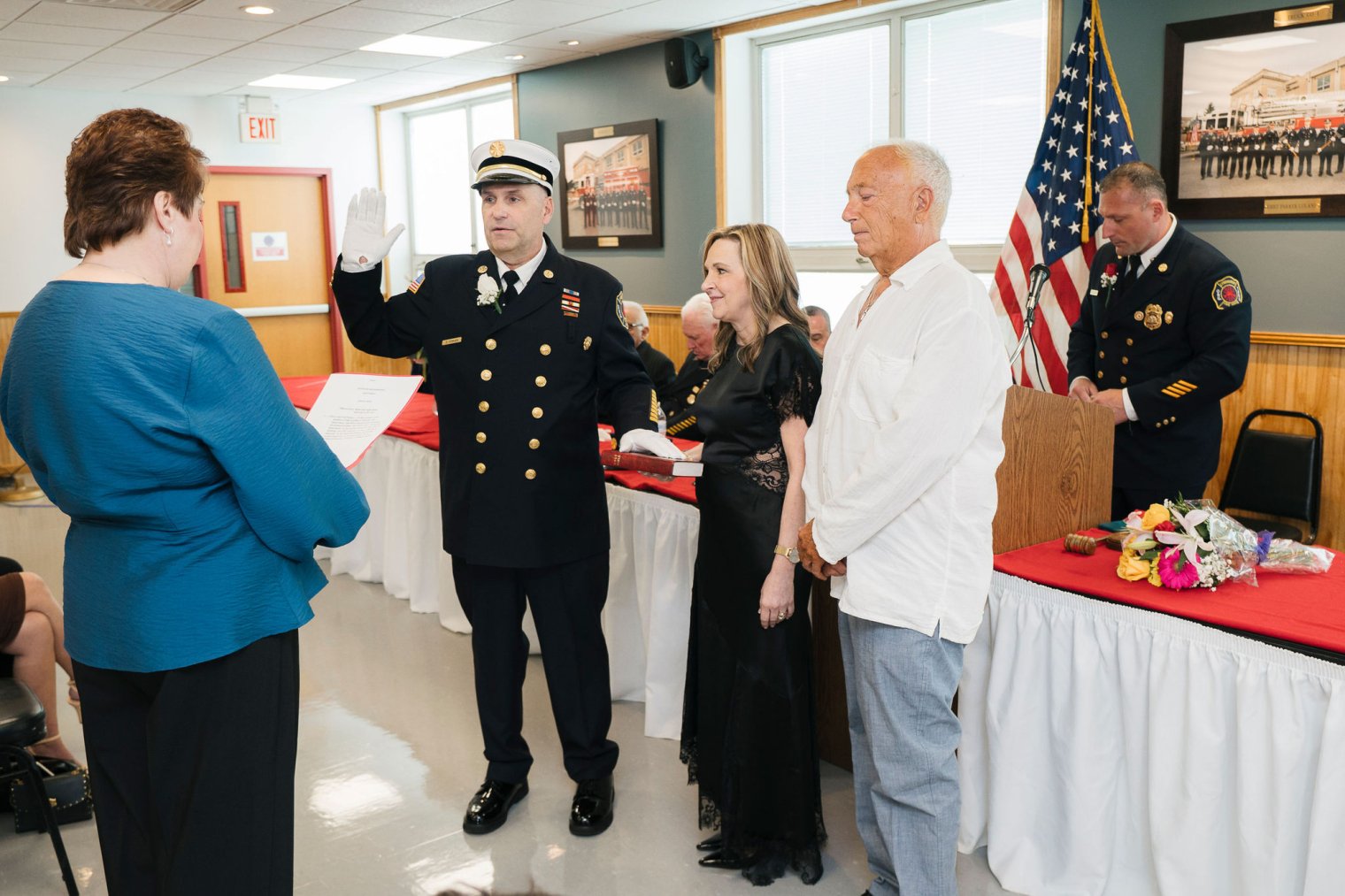 Robert Ferrara being sworn in 2026