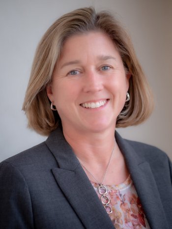 Zoë Burkholder Headshot