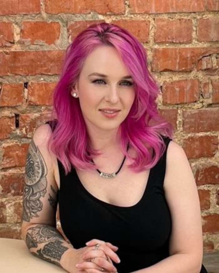 Photo of Vee Uhlendorf