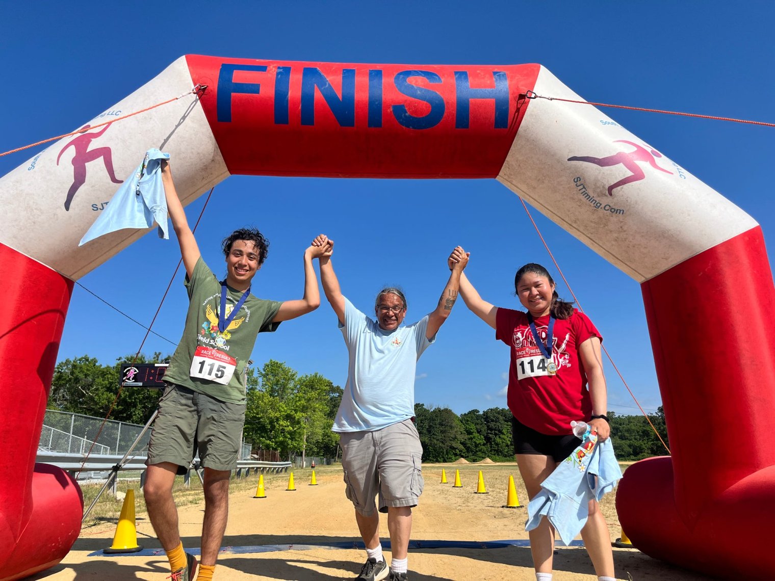 Field School students with Chief Ridgeway at 5K Finish line