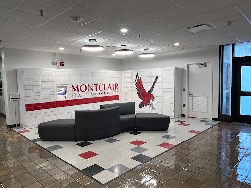 Student Center Amazon Lockers