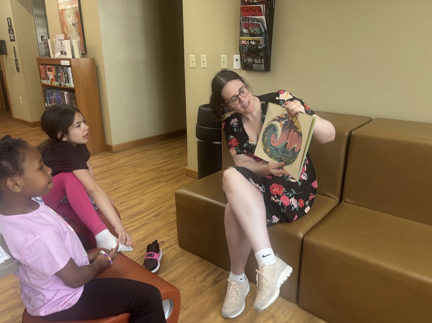 librarian reading to children