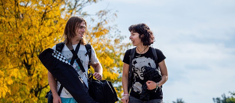 Students walk together on campus.