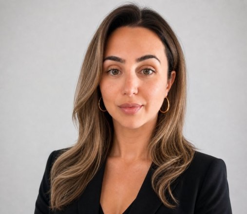maria davis headshot