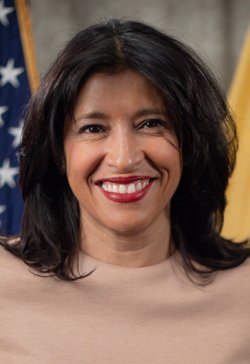 headshot of assemblywoman Alixon Collazos-Gill