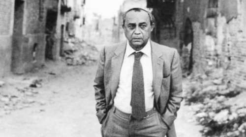 black and white photo of author Leonardo Sciascia